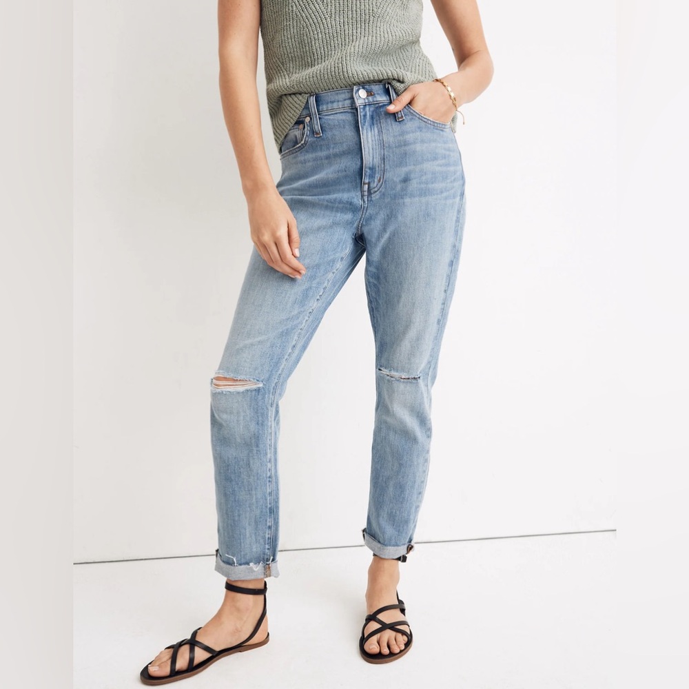 The High-Rise Slim Crop Boyjean in Medium Wash Ripped Knee Raw Hem Size 28